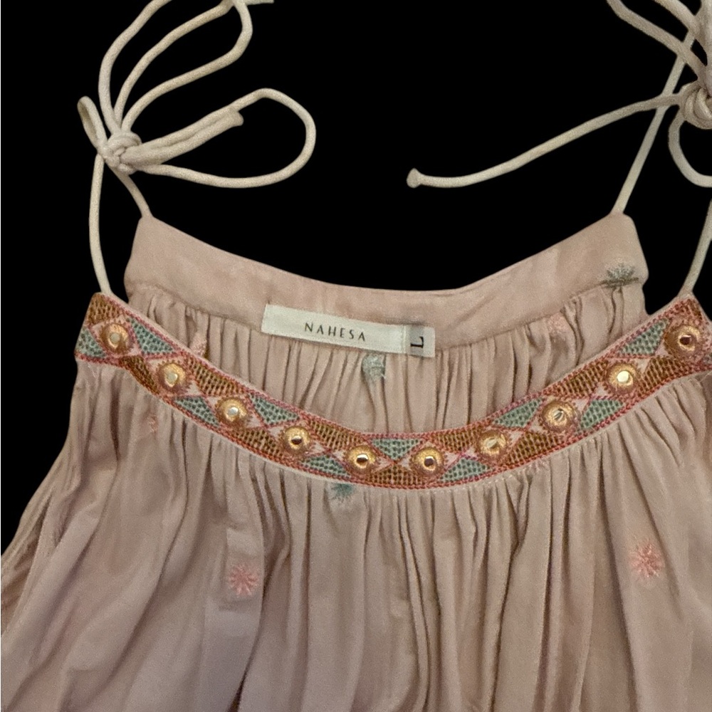 Nahesa Luxe Boho Chic Embroidered Top NWOT - Picture 5 of 7